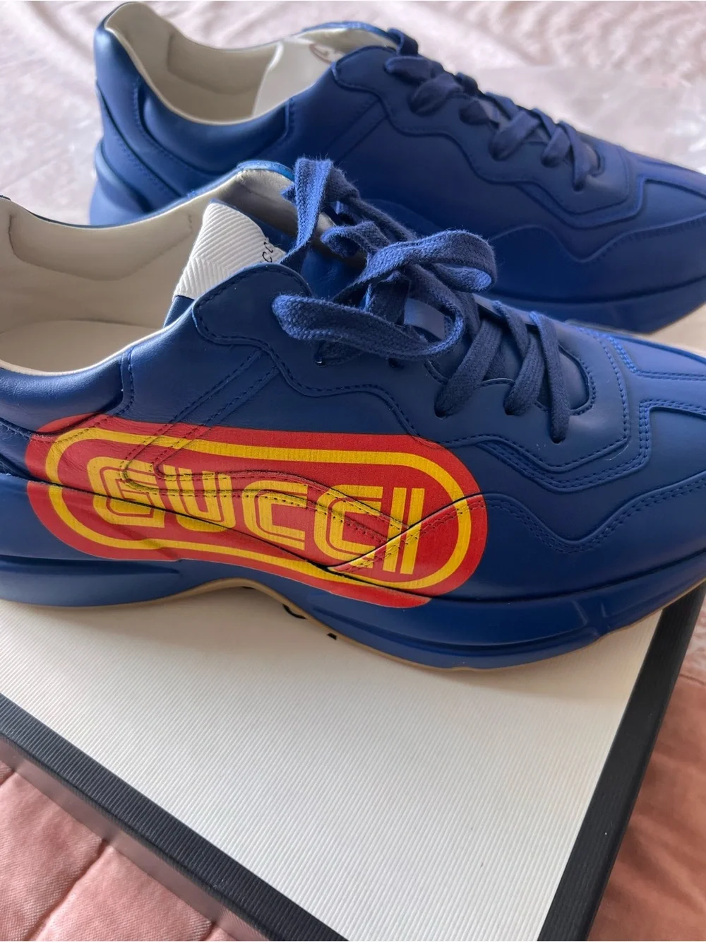 Gucci Rhyton Sneaker.    Blue Leather Sneakers with Red and Yellow Logo